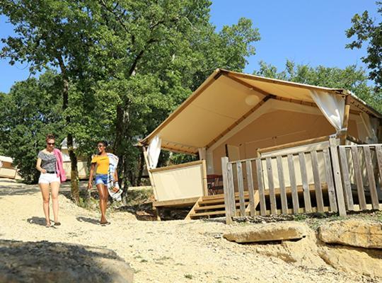 Camping Les Reflets Du Quercy Hotel Crayssac Ngoại thất bức ảnh