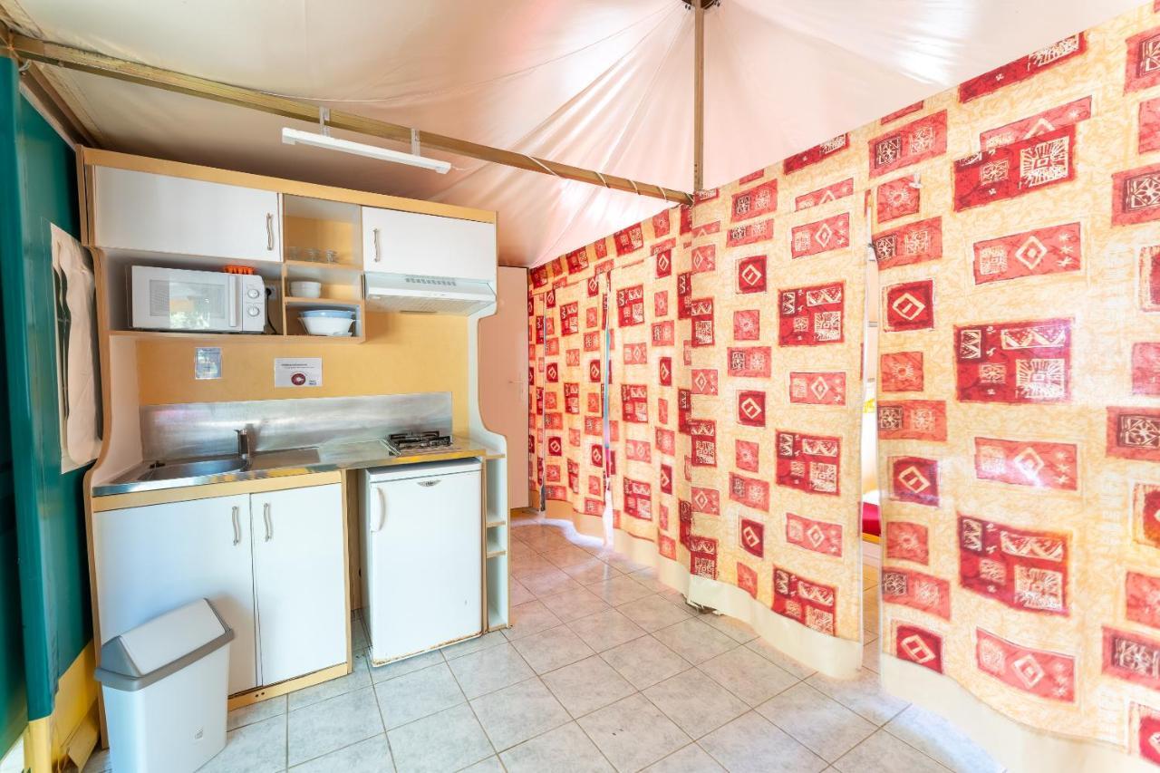 Camping Les Reflets Du Quercy Hotel Crayssac Ngoại thất bức ảnh